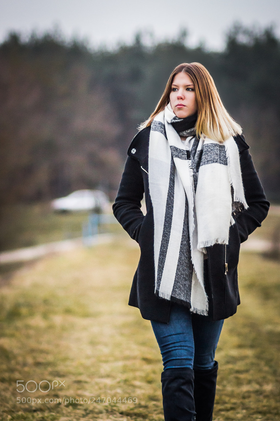 Canon EOS 600D (Rebel EOS T3i / EOS Kiss X5) sample photo. Big scarf photography