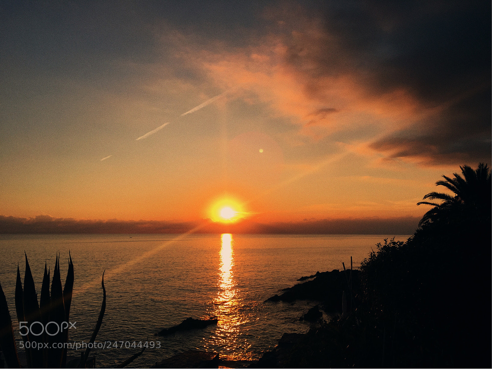 Apple iPhone 6s sample photo. Sunset on ge nervi photography