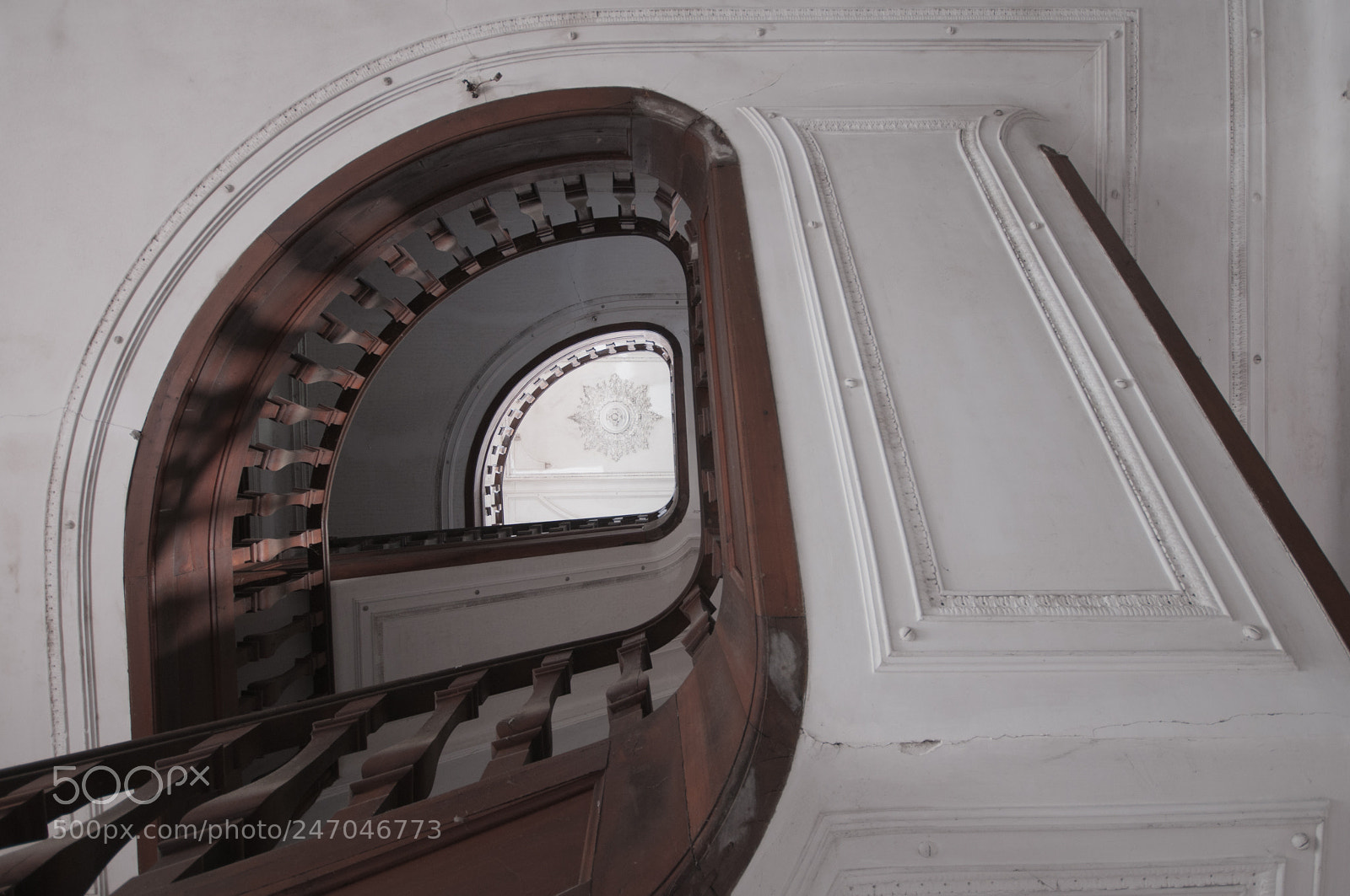Nikon D300 sample photo. The upstairs ceiling photography