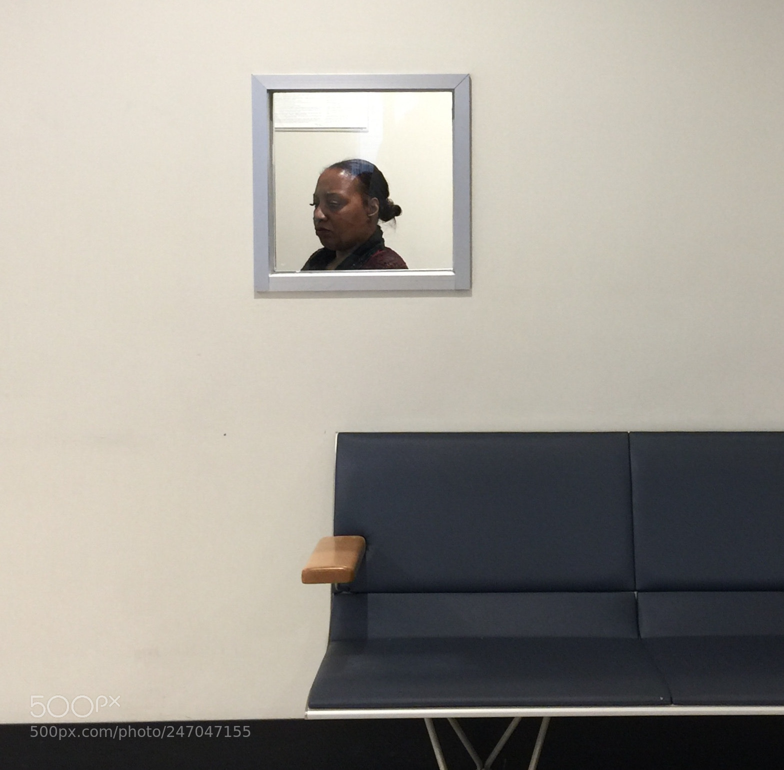 Apple iPhone 6 Plus sample photo. Woman sitting in small photography