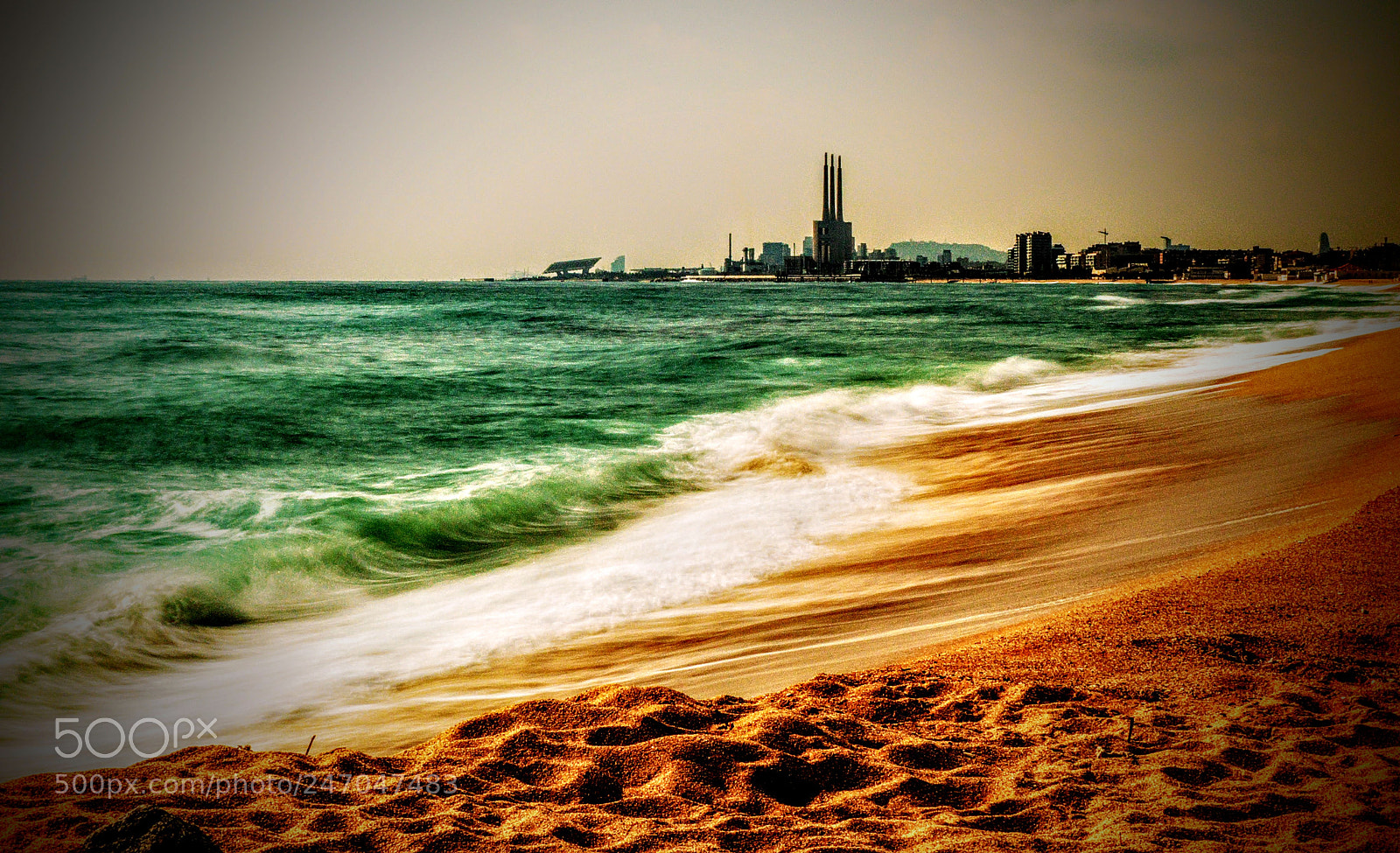 Panasonic Lumix DMC-FZ200 sample photo. Waves on the beach 2 photography