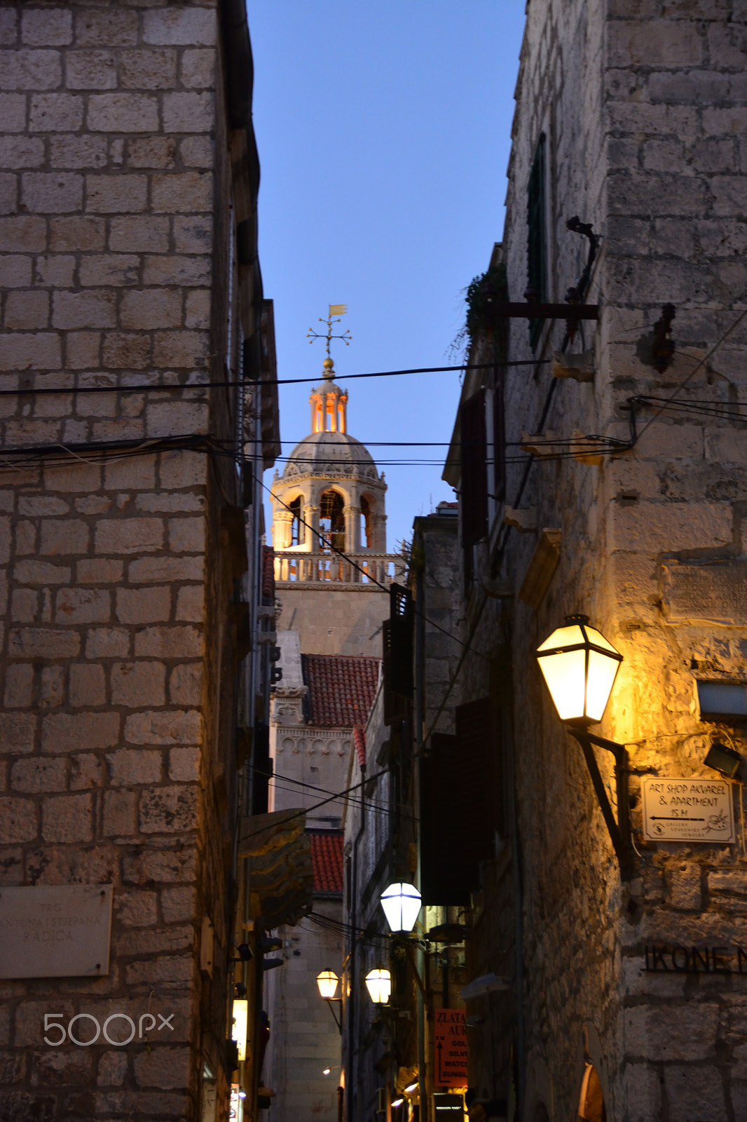 Nikon D5200 + Sigma 18-200mm F3.5-6.3 II DC OS HSM sample photo. Church in korcula photography