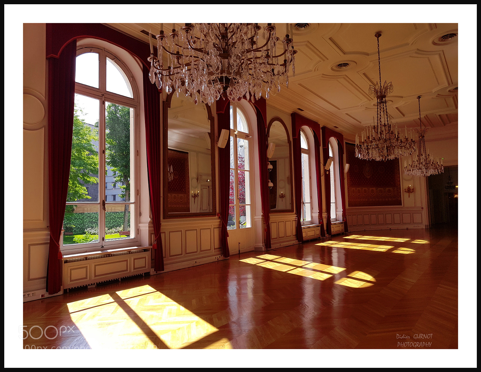 Samsung Galaxy S8+ sample photo. Salle des fêtes photography