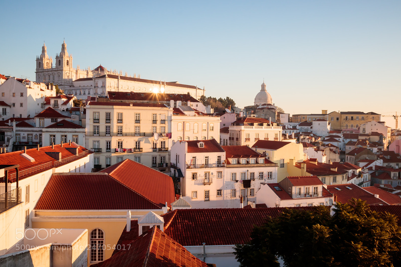 Canon EOS 760D (EOS Rebel T6s / EOS 8000D) sample photo. Sunrise over alfama photography