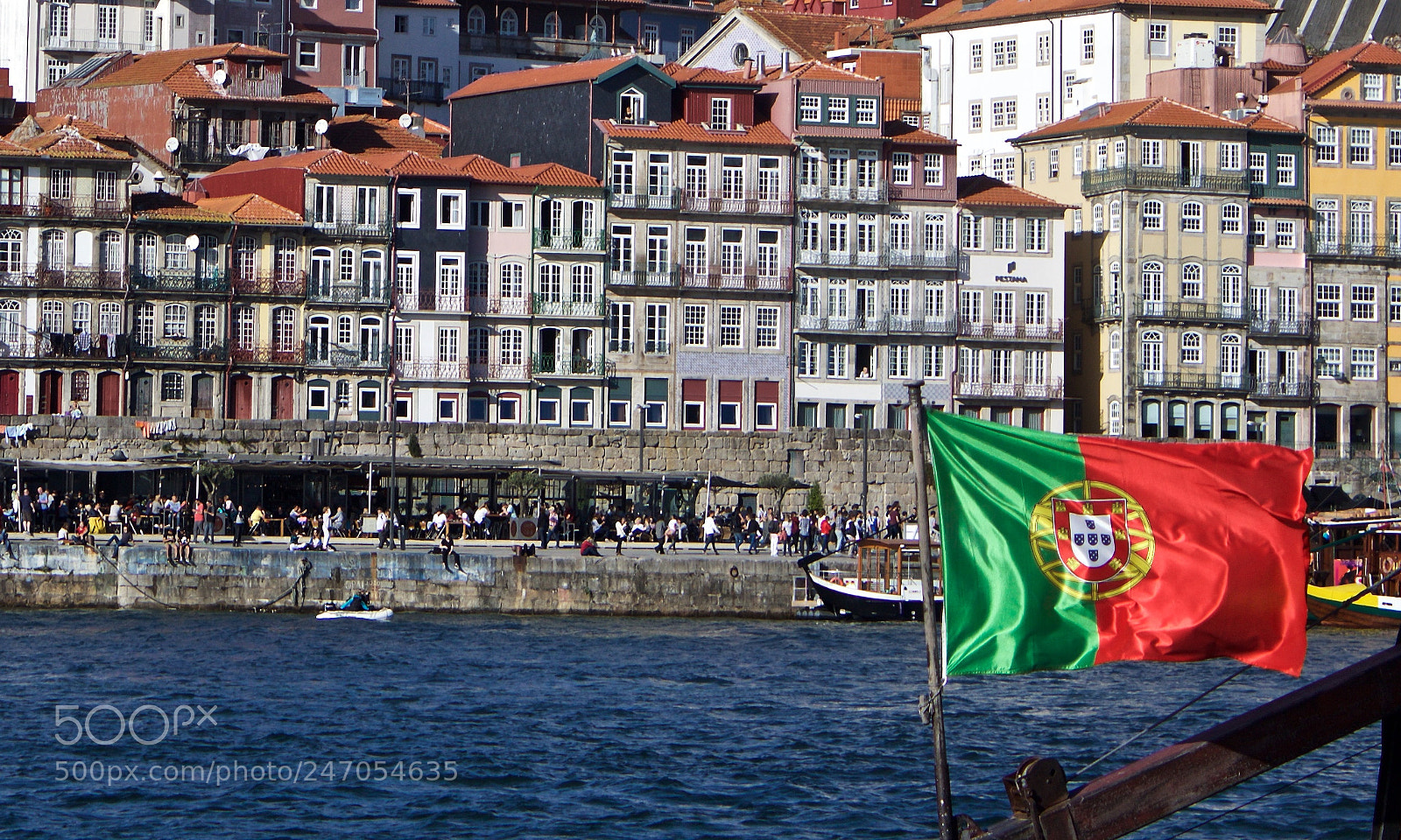 Canon EOS 1200D (EOS Rebel T5 / EOS Kiss X70 / EOS Hi) sample photo. Portugal's pretty porto. photography