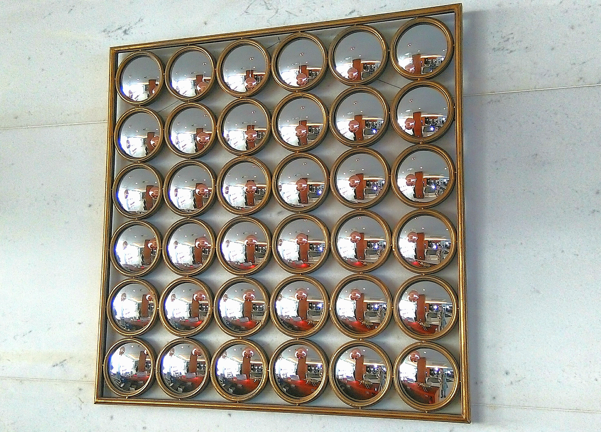 HUAWEI Y6 sample photo. I see circles photography
