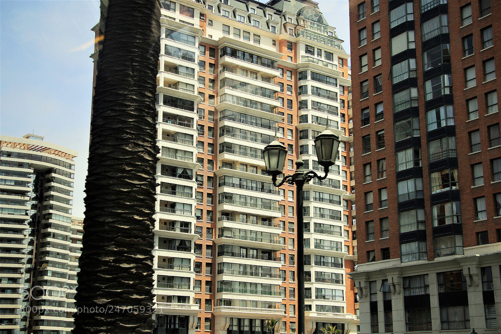 Canon EOS 600D (Rebel EOS T3i / EOS Kiss X5) sample photo. The buildings photography