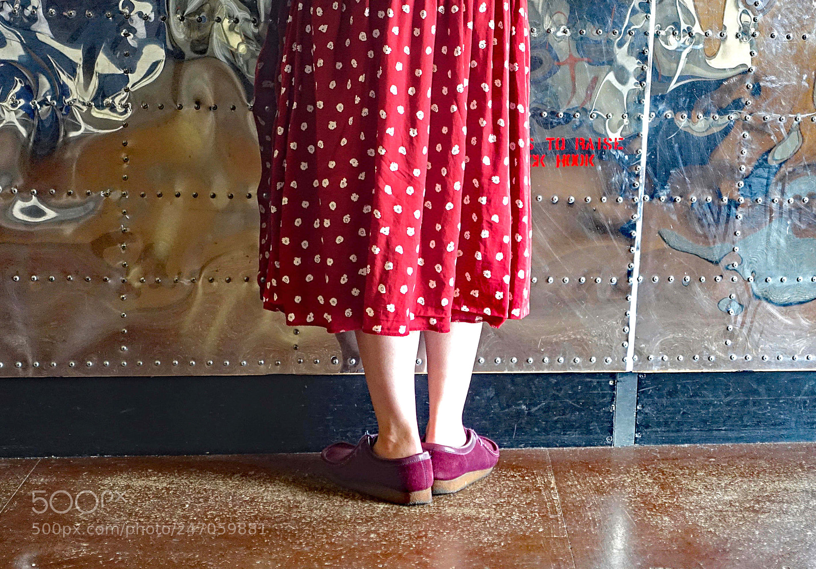 Sony Cyber-shot DSC-RX100 III sample photo. Red against polished aluminium. photography
