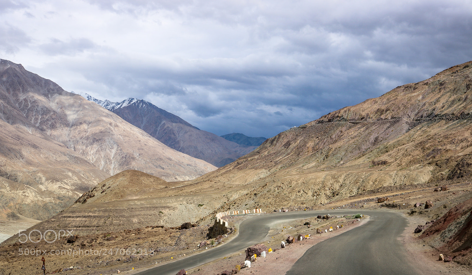 Canon EOS 750D (EOS Rebel T6i / EOS Kiss X8i) sample photo. Dramatic turnarounds photography
