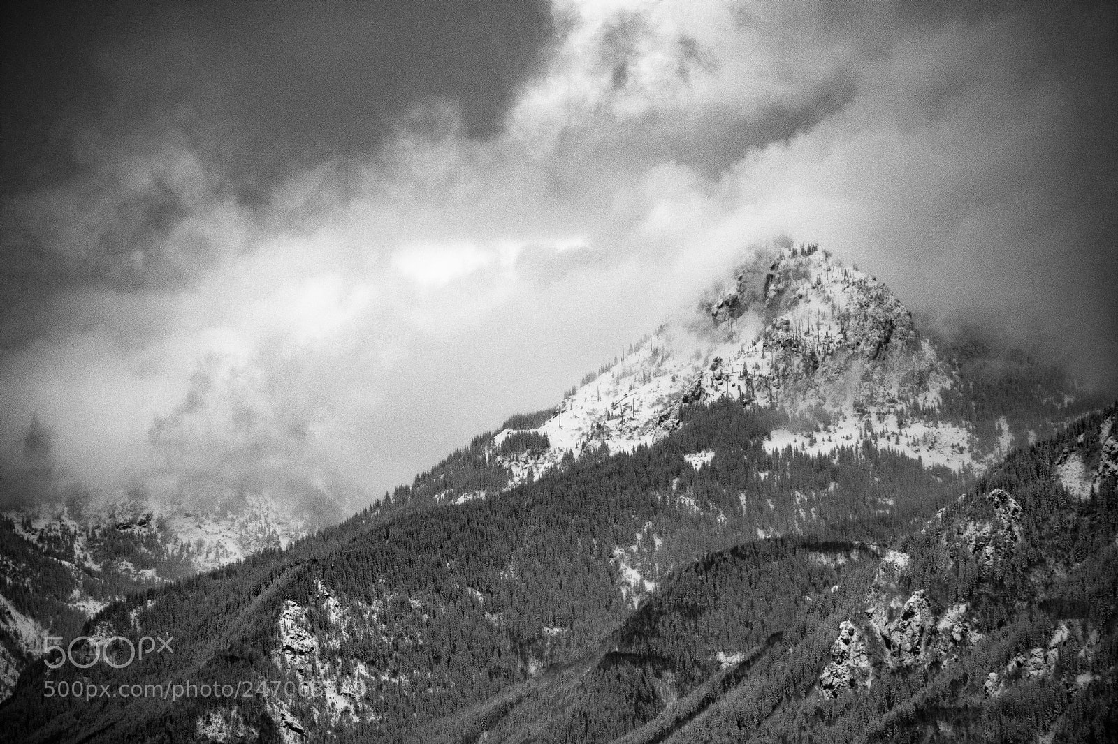 Nikon D5600 sample photo. Cloudy skies photography