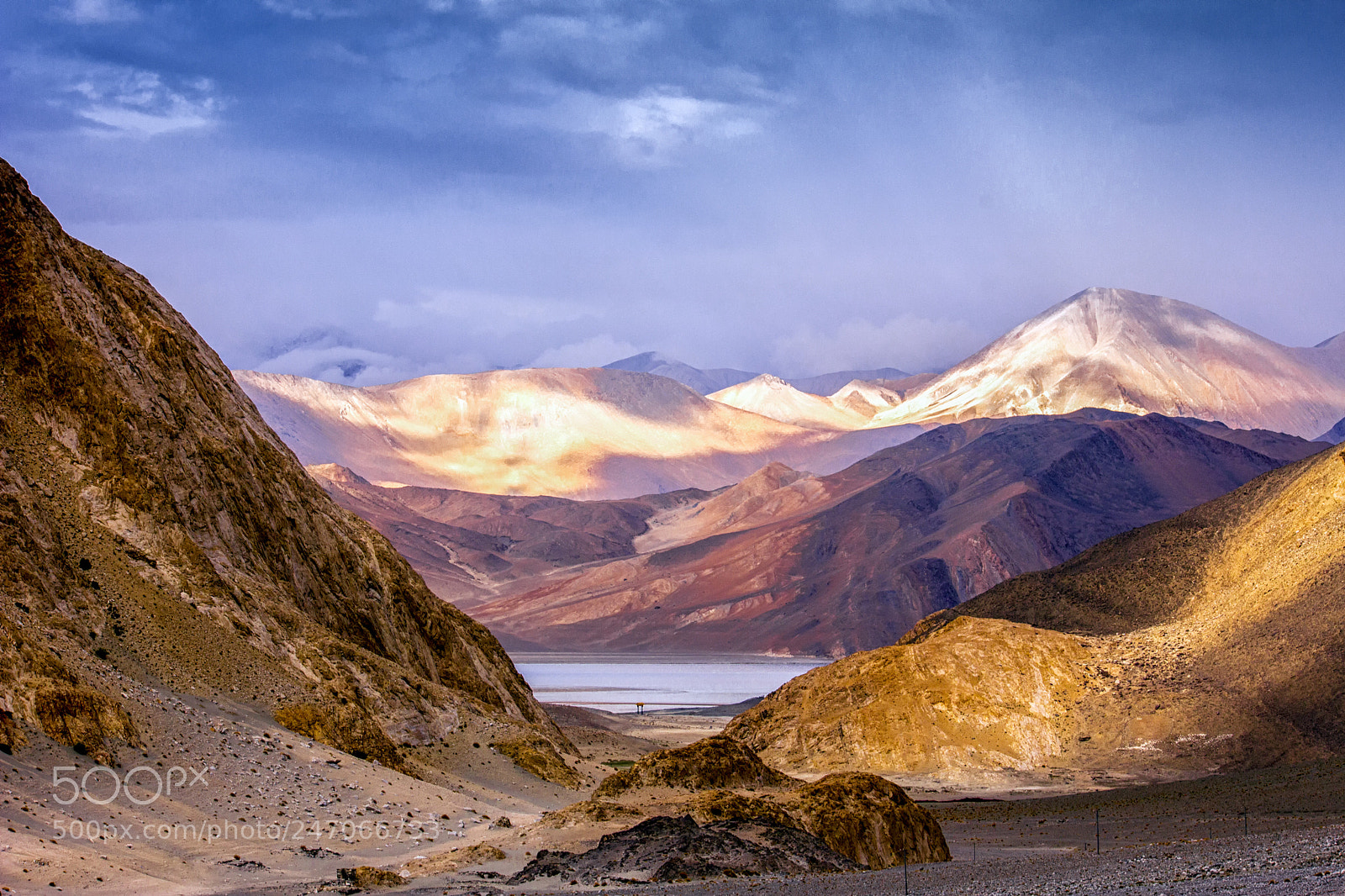Canon EOS 550D (EOS Rebel T2i / EOS Kiss X4) sample photo. Angong lake through mountains photography