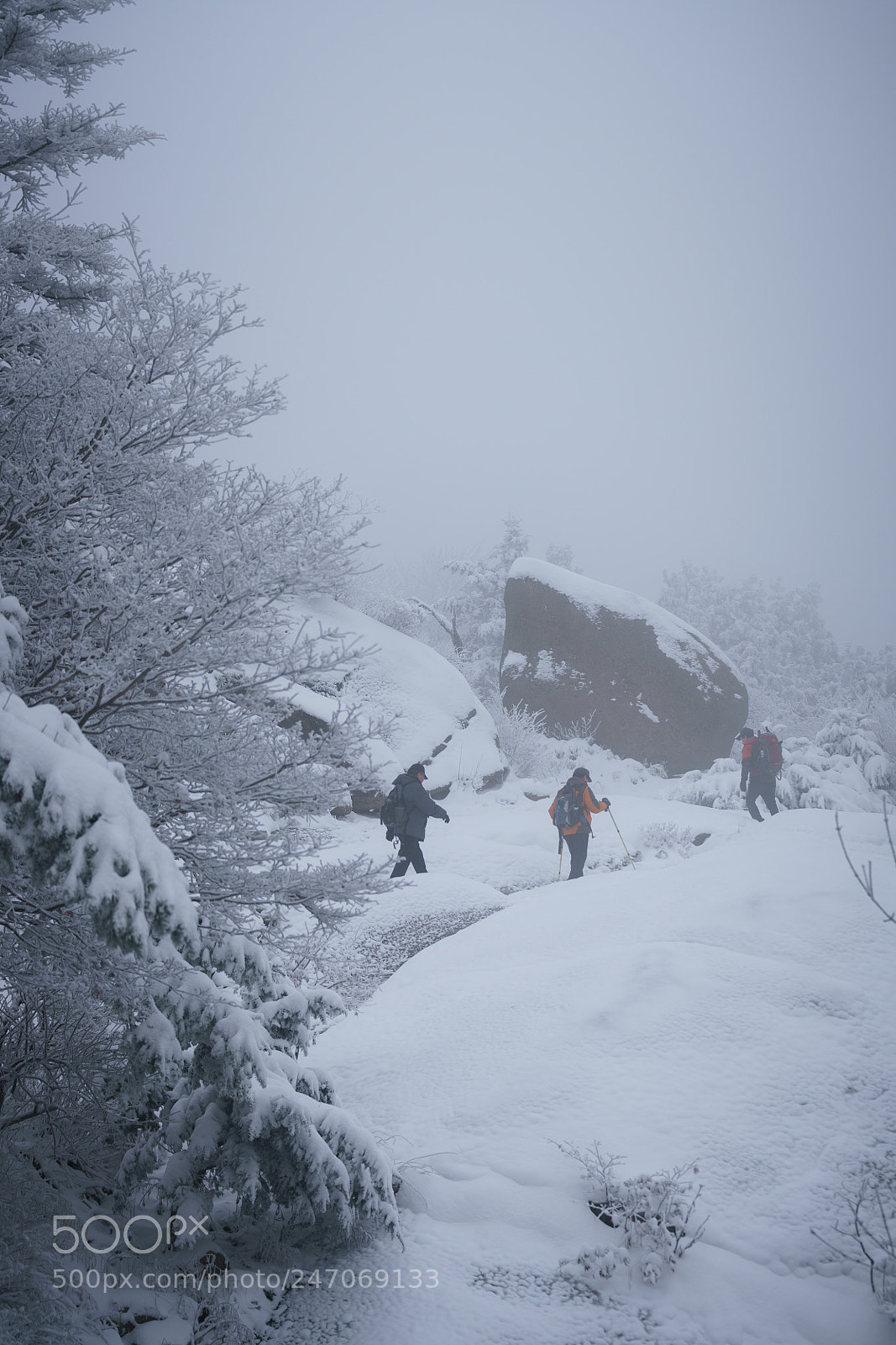 Sony a7R II sample photo. Mountain climbing in the photography