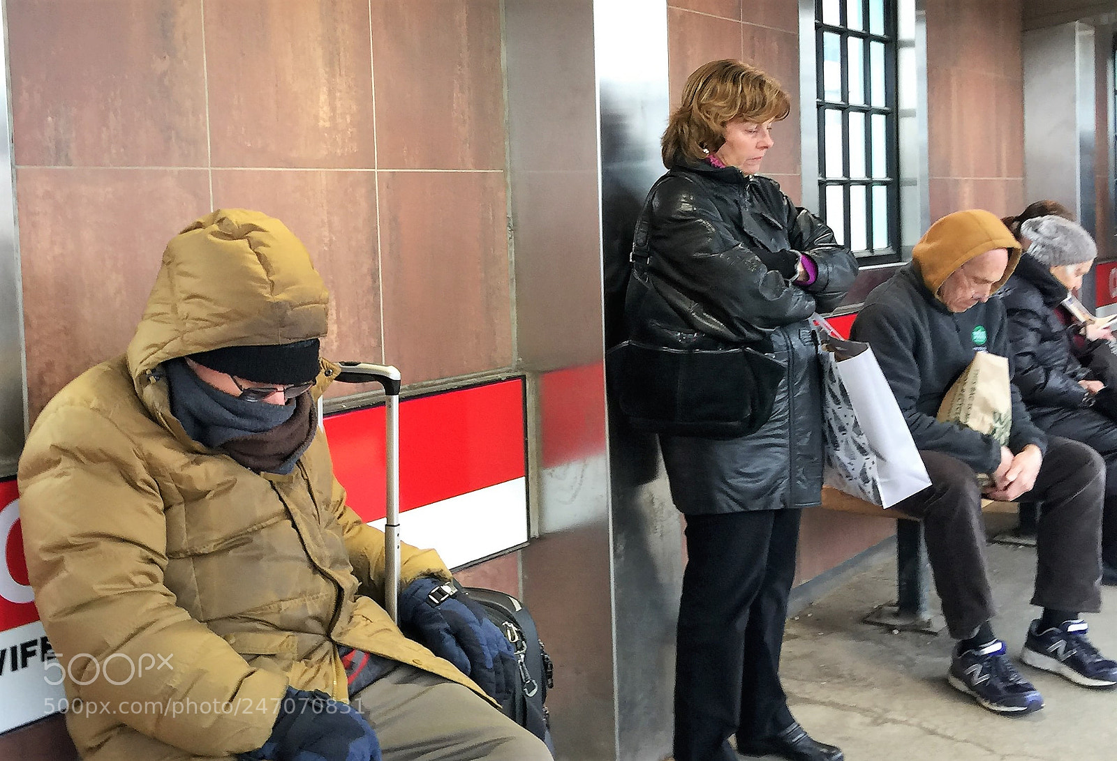 Apple iPhone 6 Plus sample photo. Waiting for the train photography