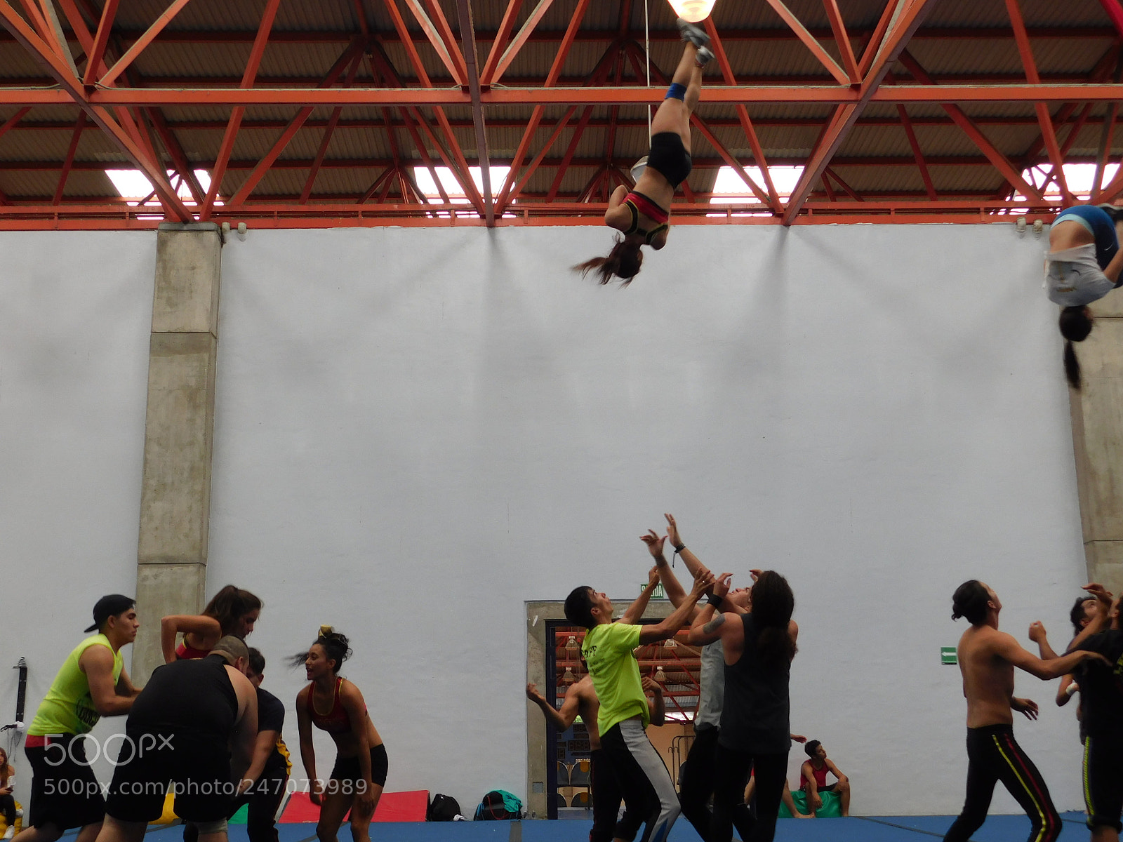 Nikon Coolpix B500 sample photo. Full en los aires photography