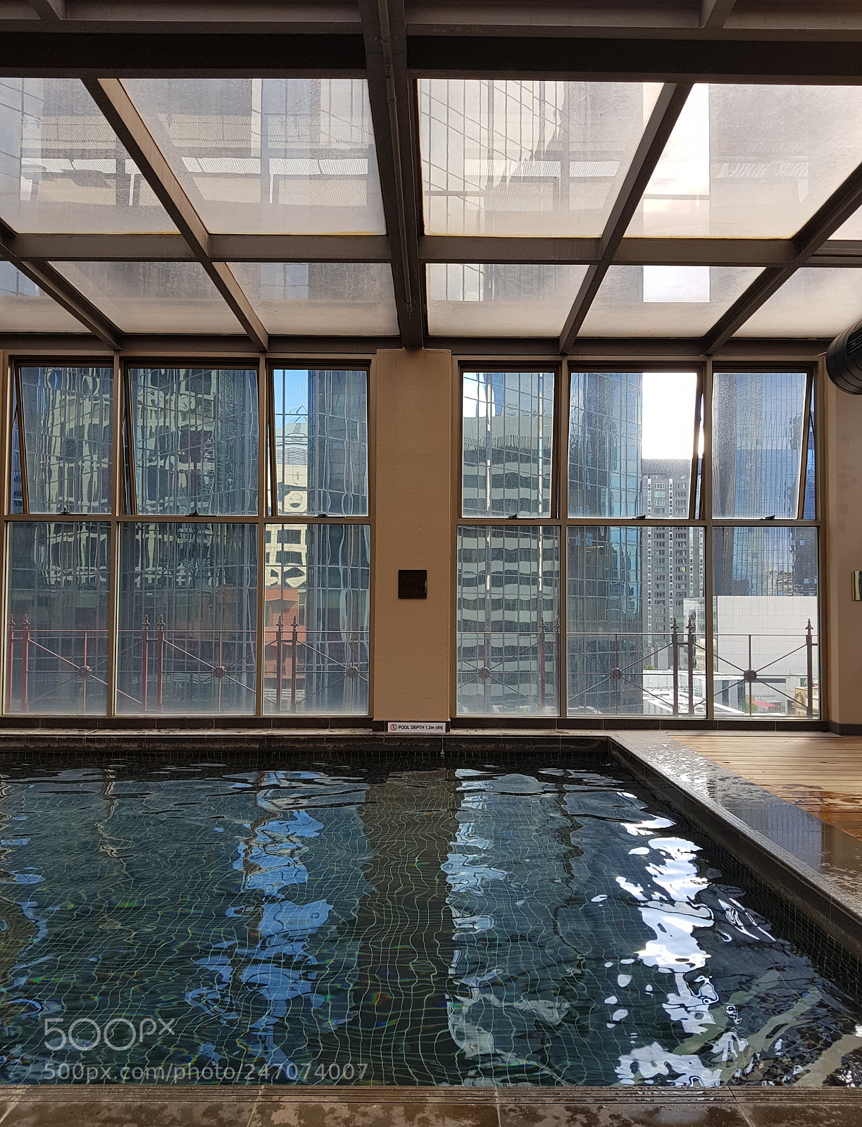 Samsung Galaxy S8+ sample photo. Indoor swimming pool. photography