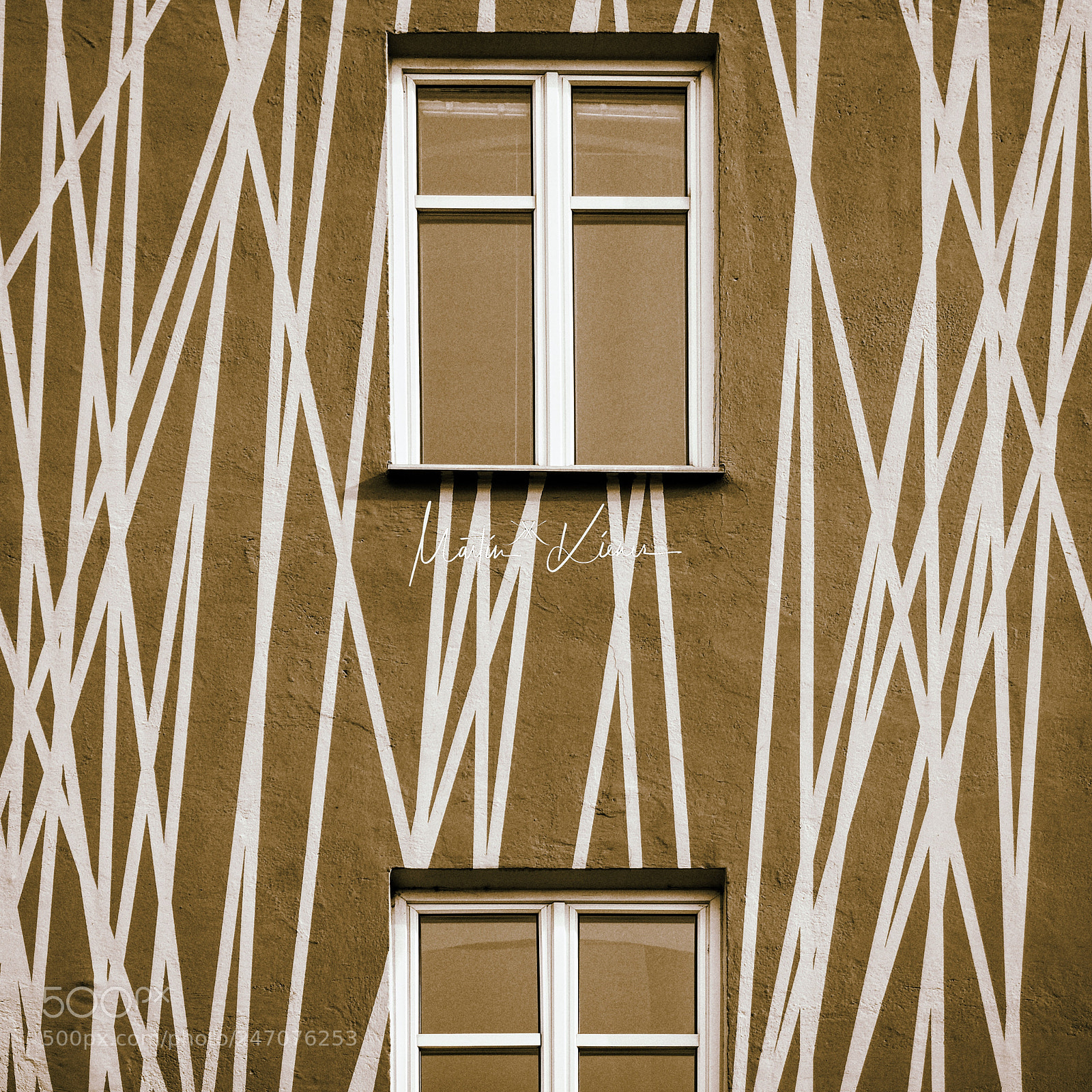 Olympus OM-D E-M1 Mark II sample photo. The facade of the photography