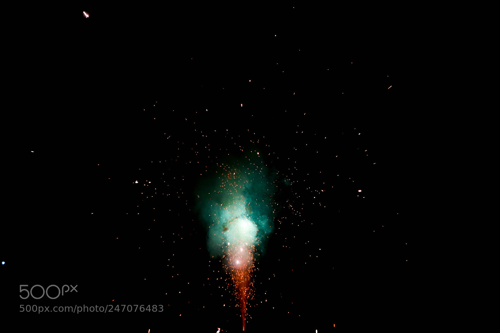 Canon EOS 800D (EOS Rebel T7i / EOS Kiss X9i) sample photo. Fireworks photography