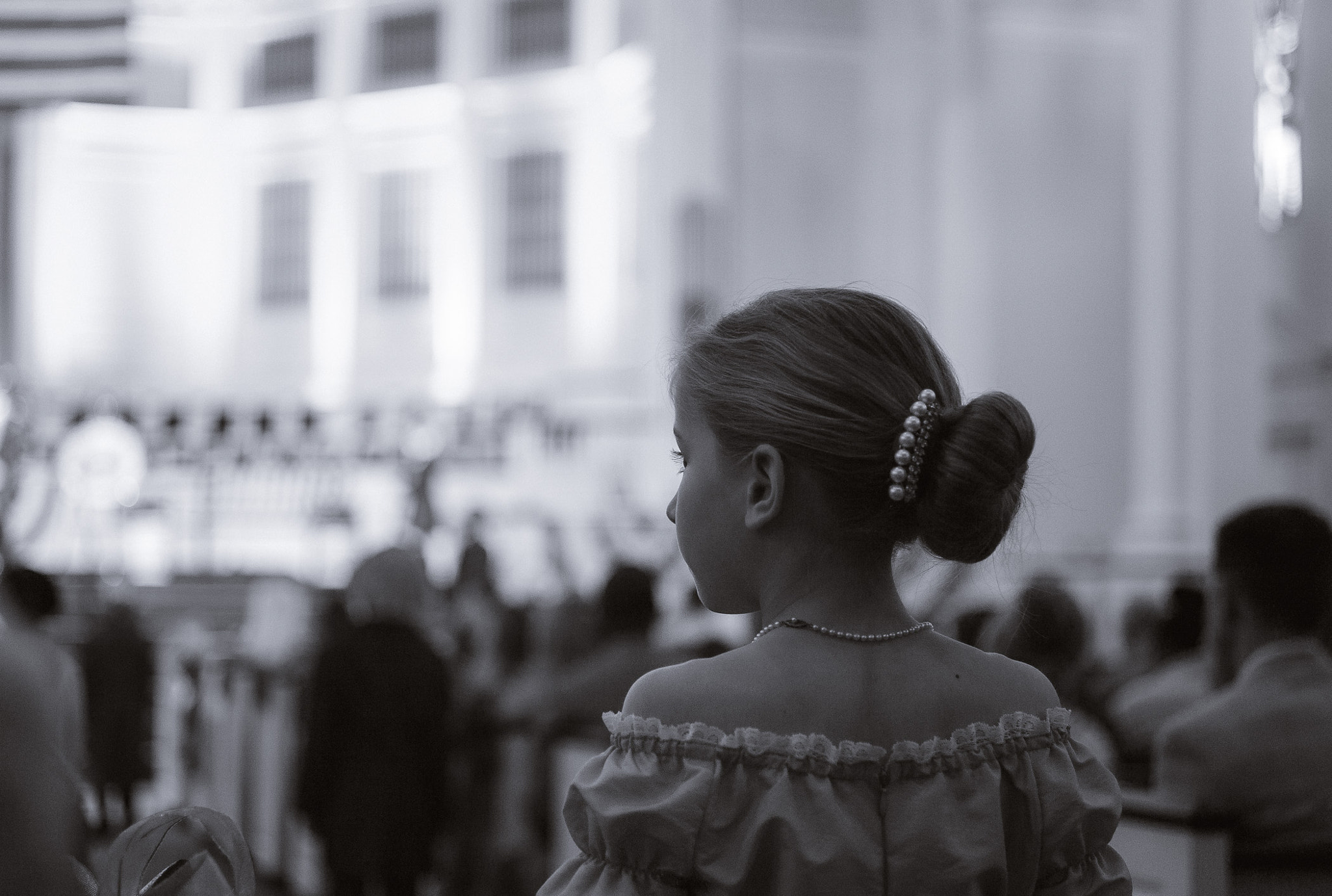 Leica M8 sample photo. Bun and pearls photography