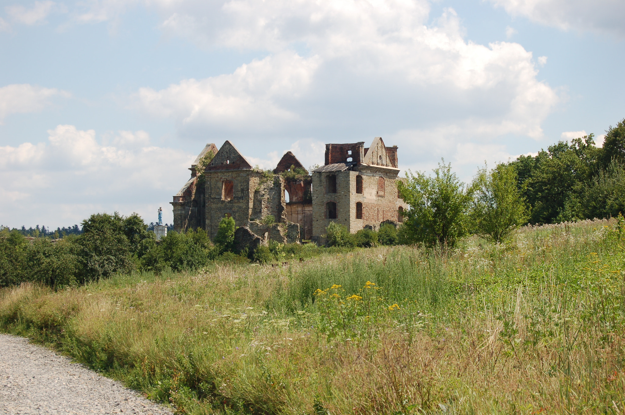 Nikon D50 sample photo. Ruins of the monastery photography