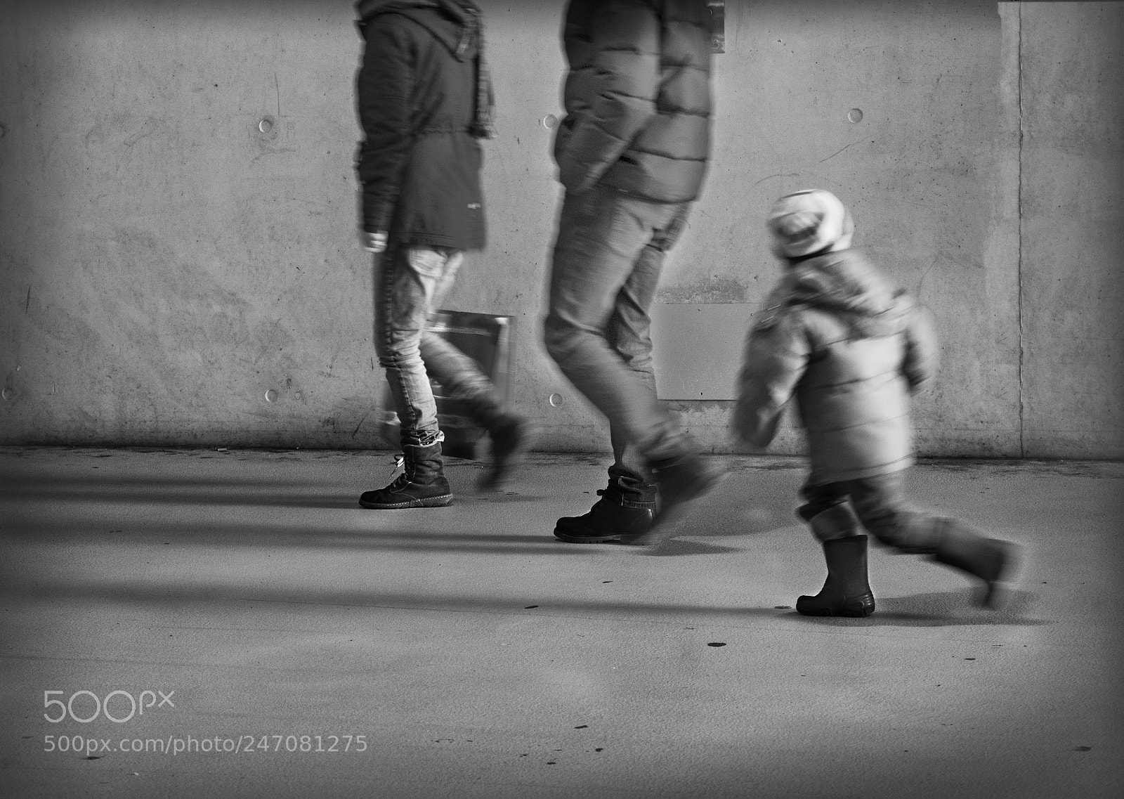 Sony a7 II sample photo. Family in motion photography