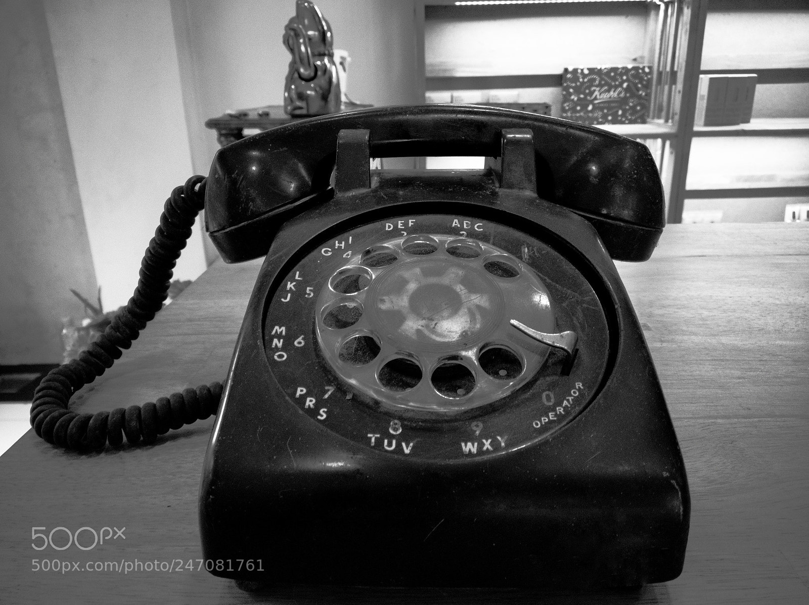 HUAWEI nova 2i sample photo. Telephone old photography
