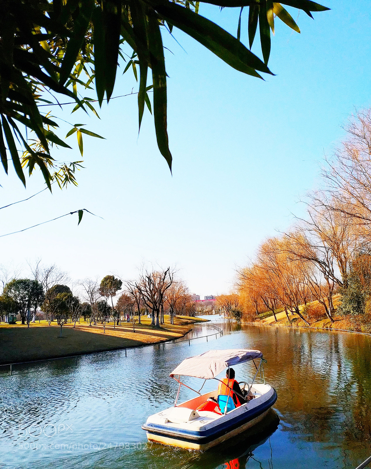 Xiaomi MIX 2 sample photo. Boat in river photography