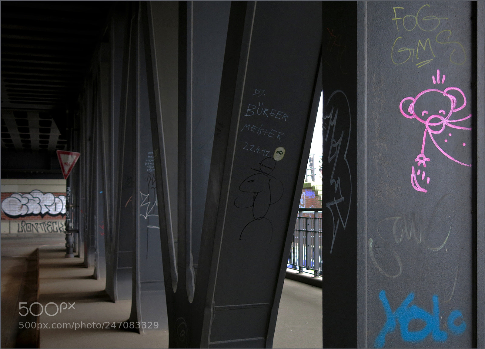 Canon PowerShot G15 sample photo. Under the bridge photography