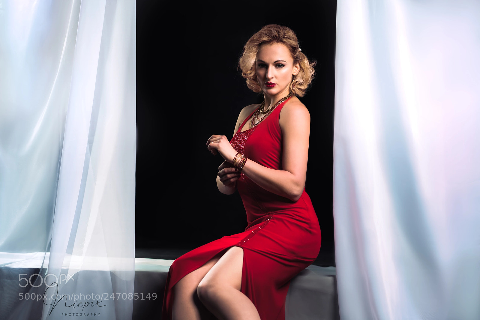 Sony a7R III sample photo. Vintage portrait photography