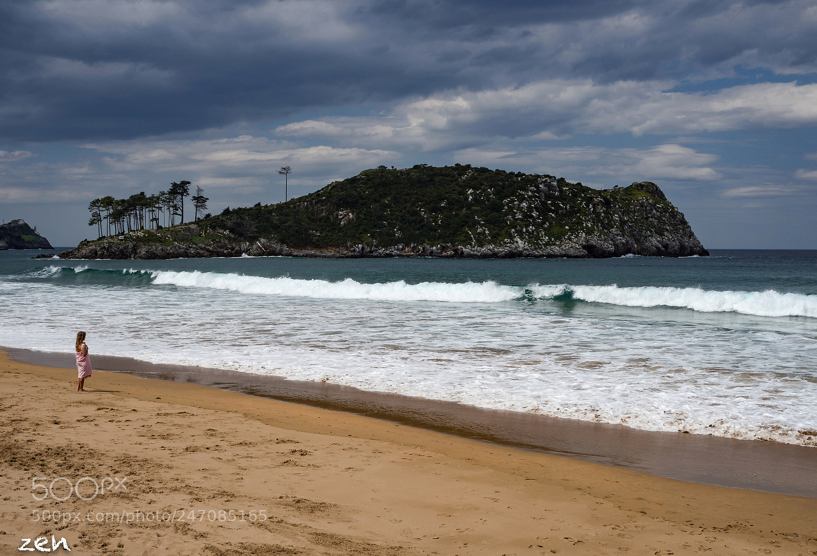 Olympus OM-D E-M10 II sample photo. Sea and sand photography