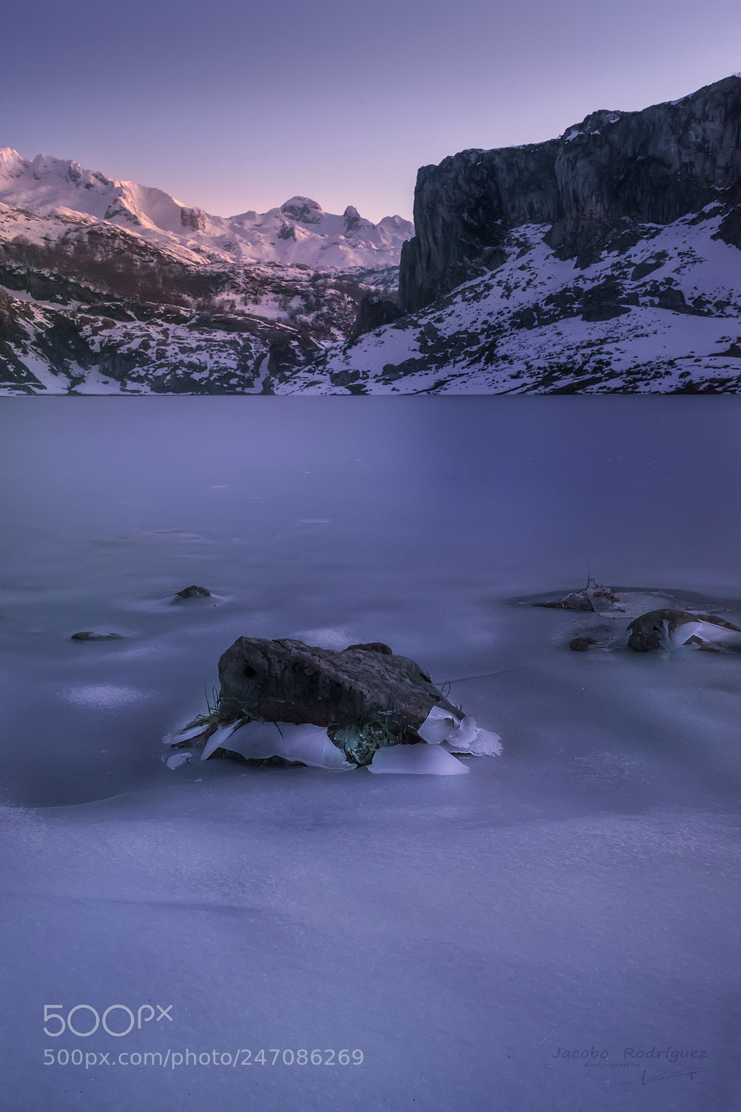 Sony a7 II sample photo. The frozen lake.. photography