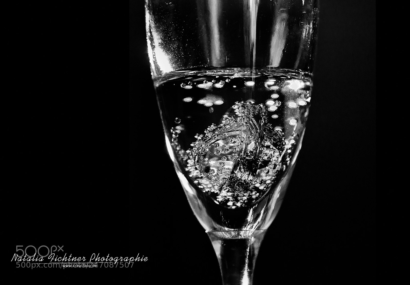 Canon EOS 760D (EOS Rebel T6s / EOS 8000D) sample photo. Hochzeitsringe in champagne photography