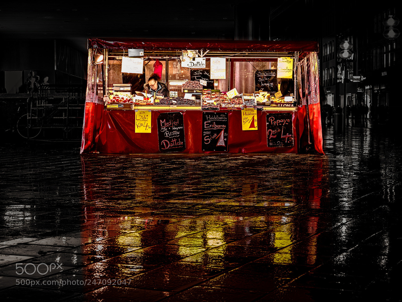 Panasonic Lumix DMC-FZ1000 sample photo. Market munich photography