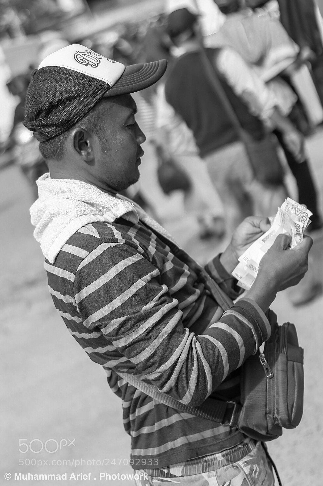 Canon EOS M6 sample photo. Menghitung laba photography