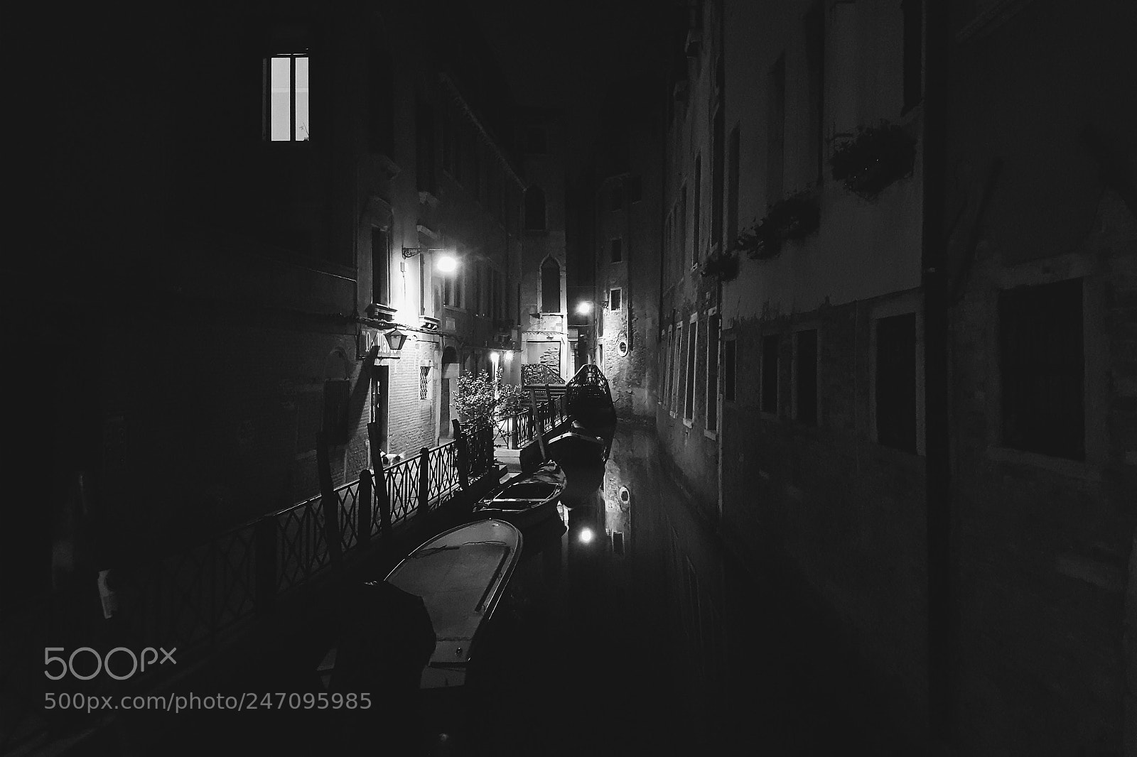 Samsung Galaxy S7 sample photo. Dark venice photography