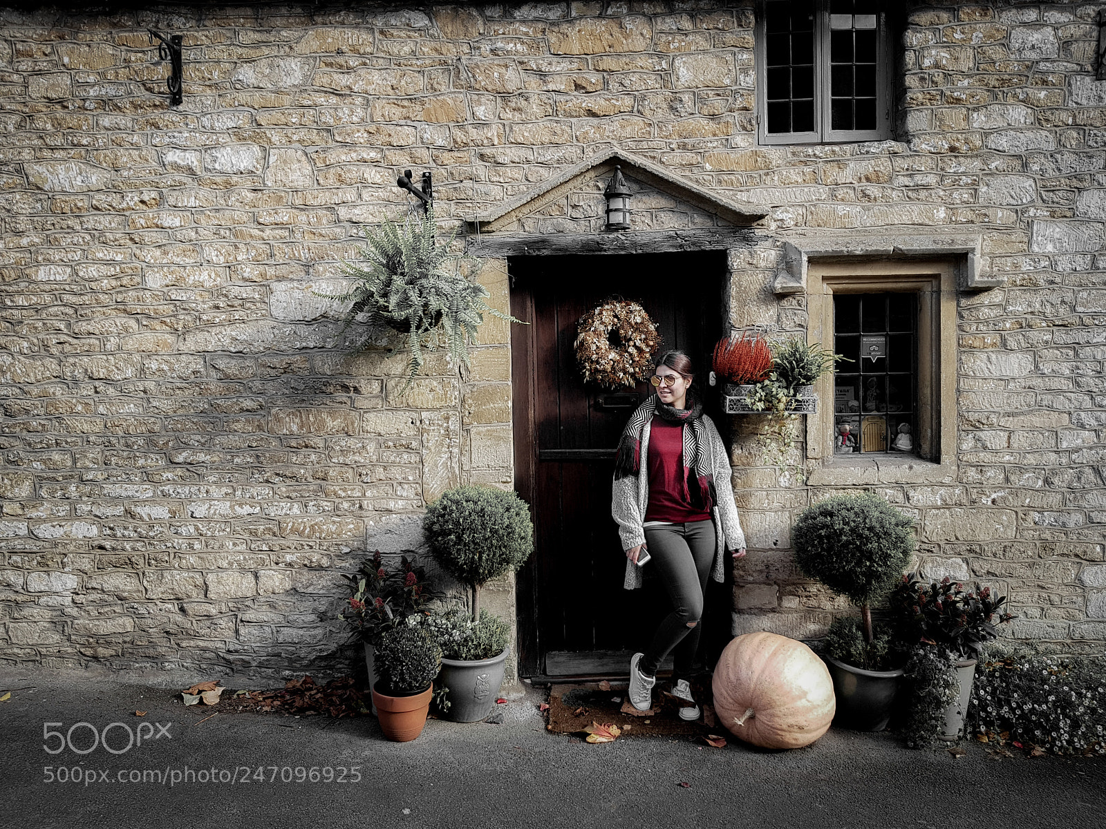 Samsung Galaxy S8 sample photo. Castle combe photography