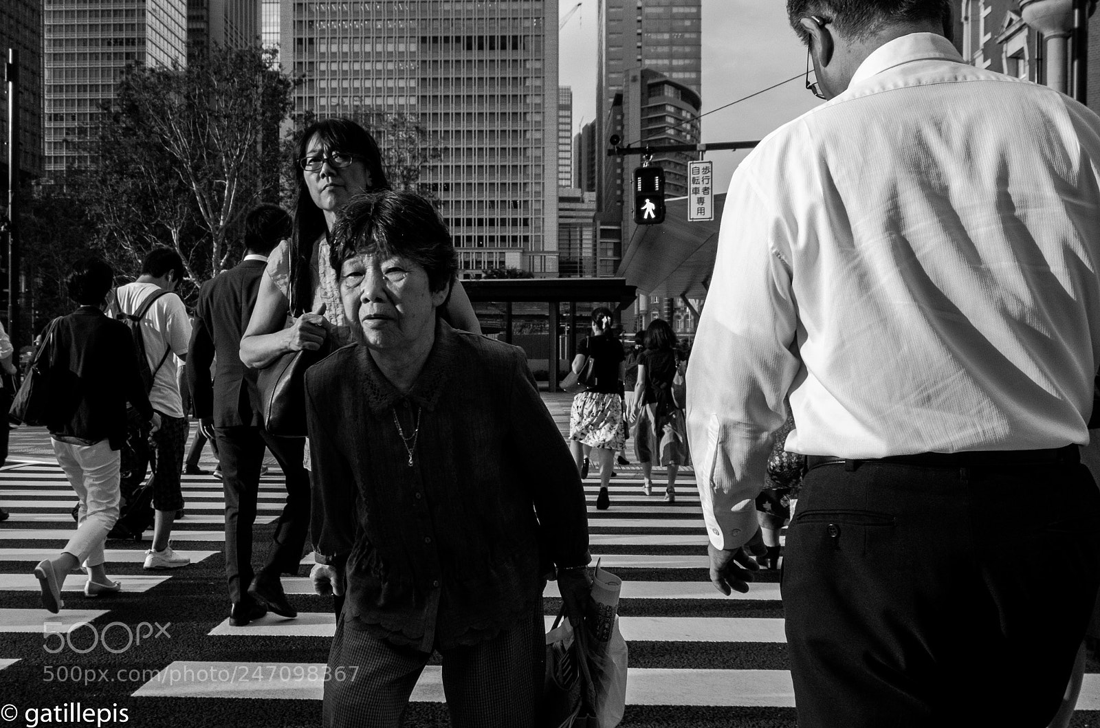 Fujifilm X-T1 sample photo. Going back home photography