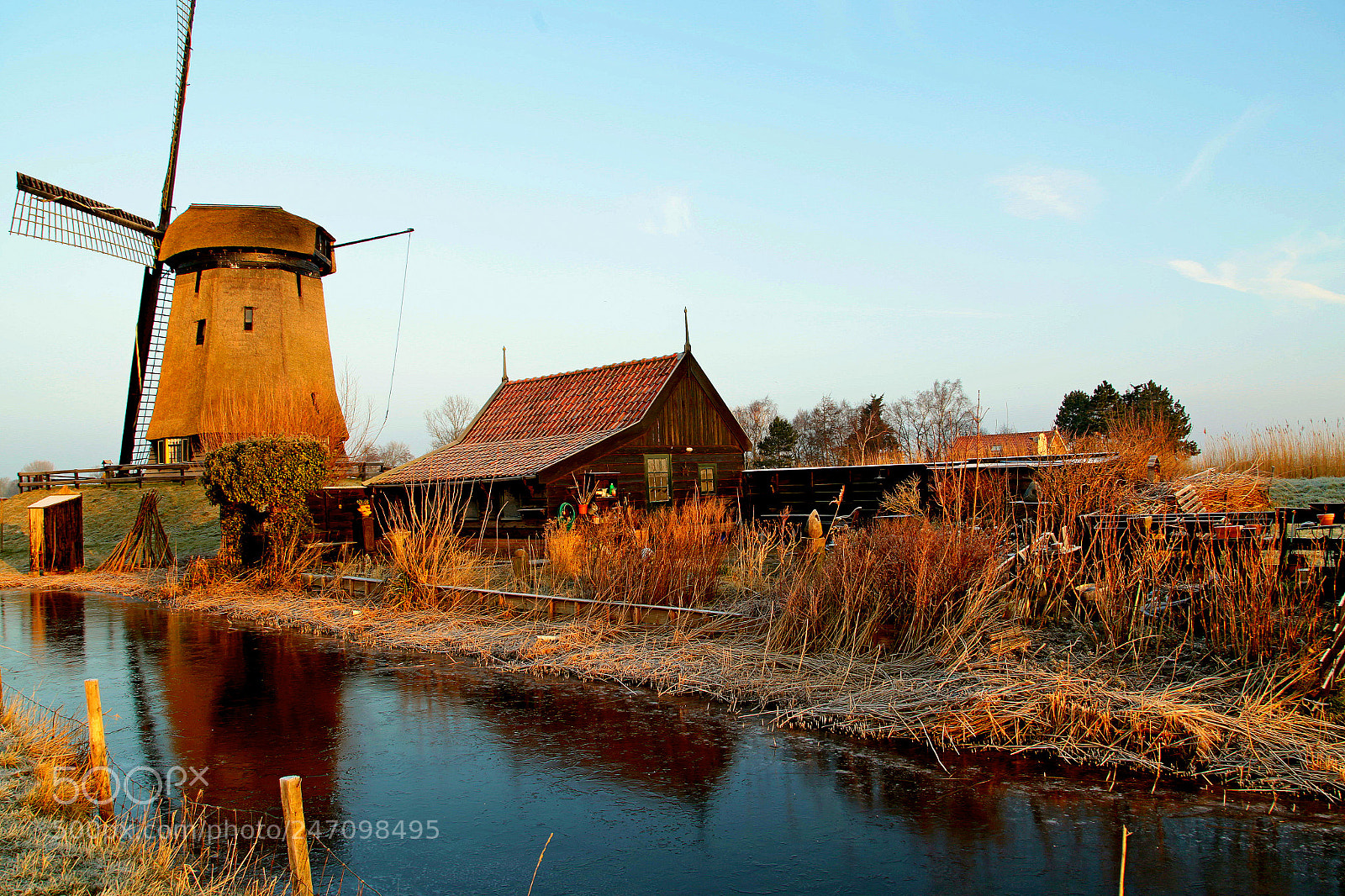 Canon EF 24-105mm F4L IS USM sample photo. Mill in upcoming sun photography
