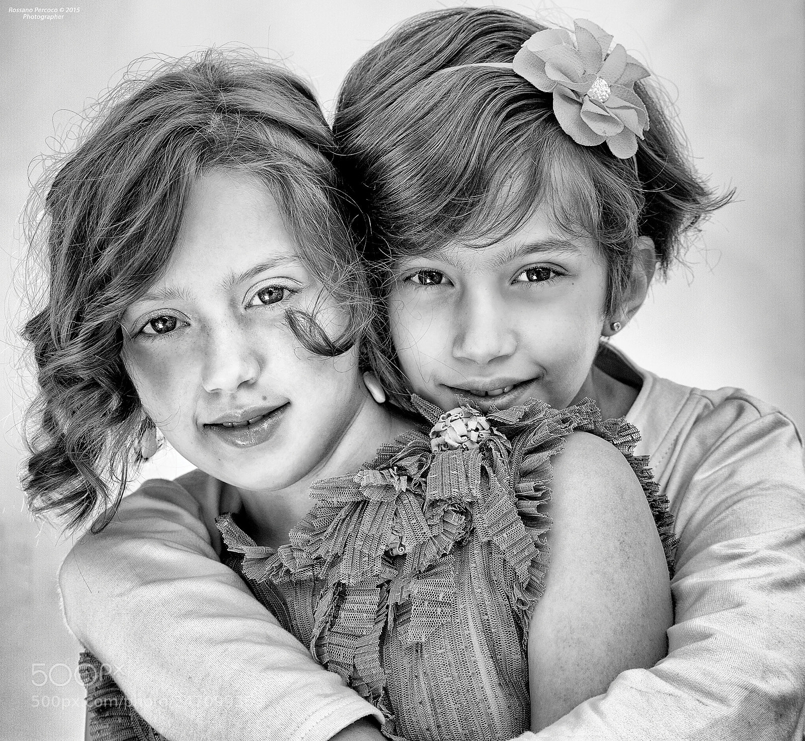 Nikon D700 sample photo. L'amore fra 2 sorelle photography