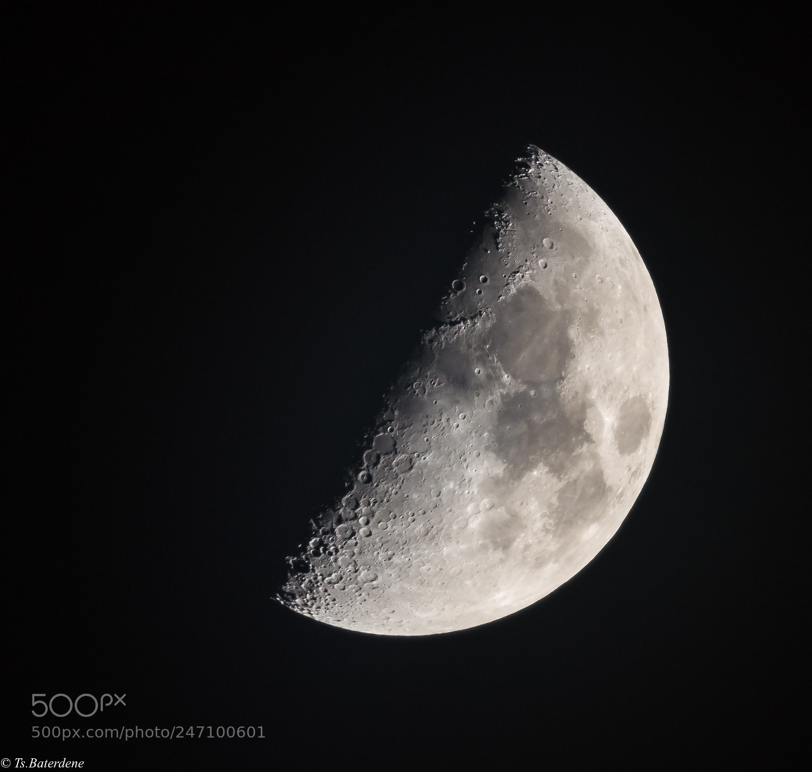 Nikon D810 sample photo. Today’s moon.  photography