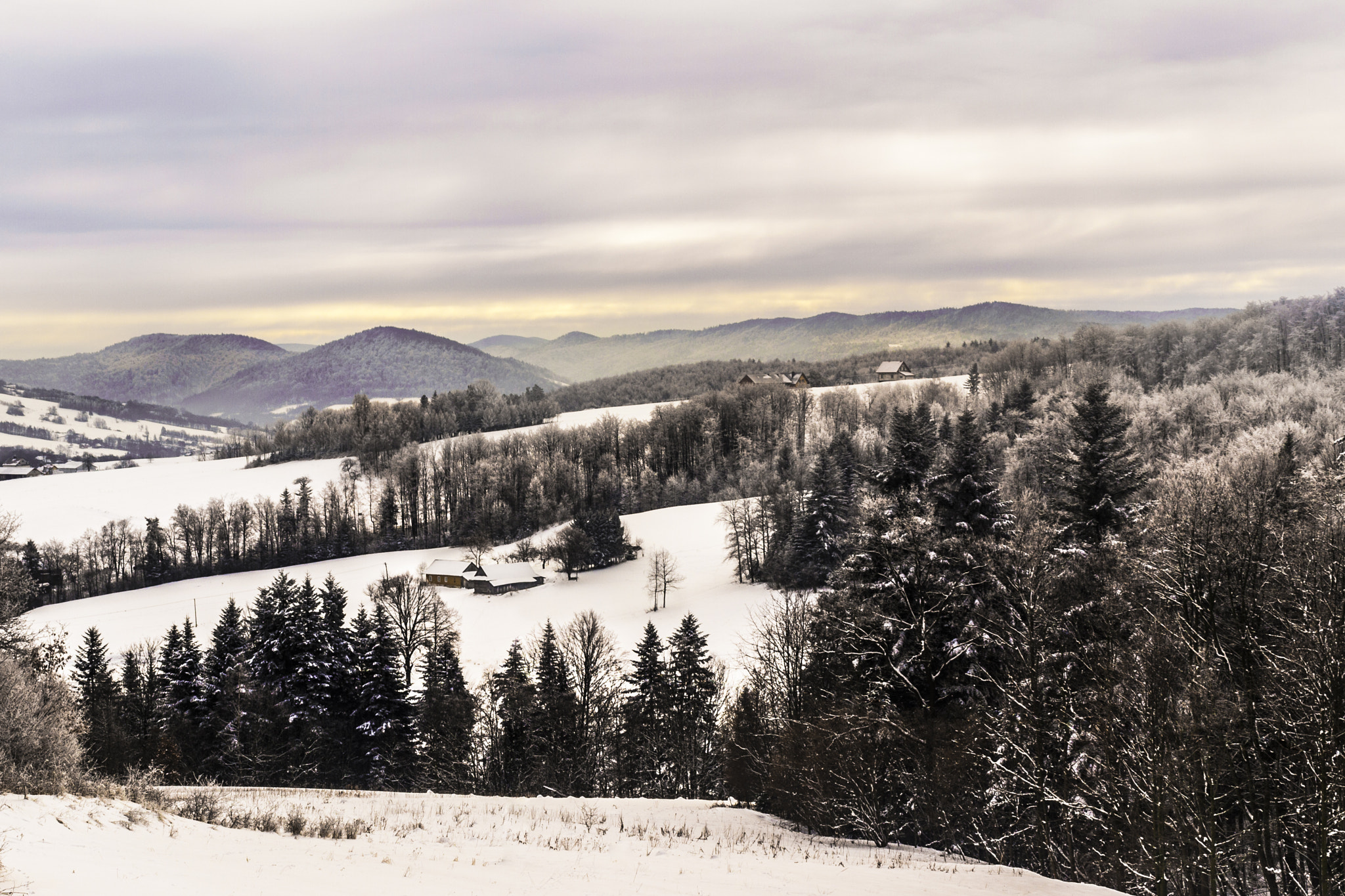 Olympus E-410 (EVOLT E-410) sample photo. Winter in the beskid niski photography
