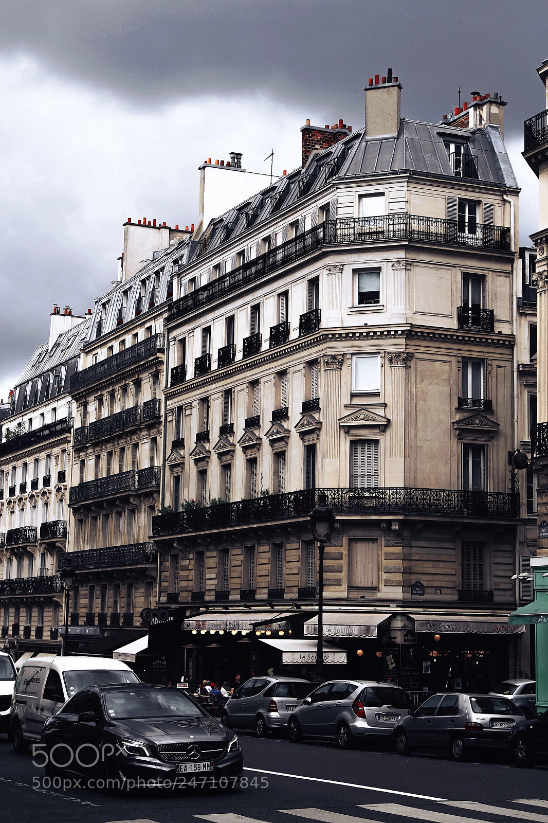 Canon EOS 650D (EOS Rebel T4i / EOS Kiss X6i) sample photo. Paris street photography