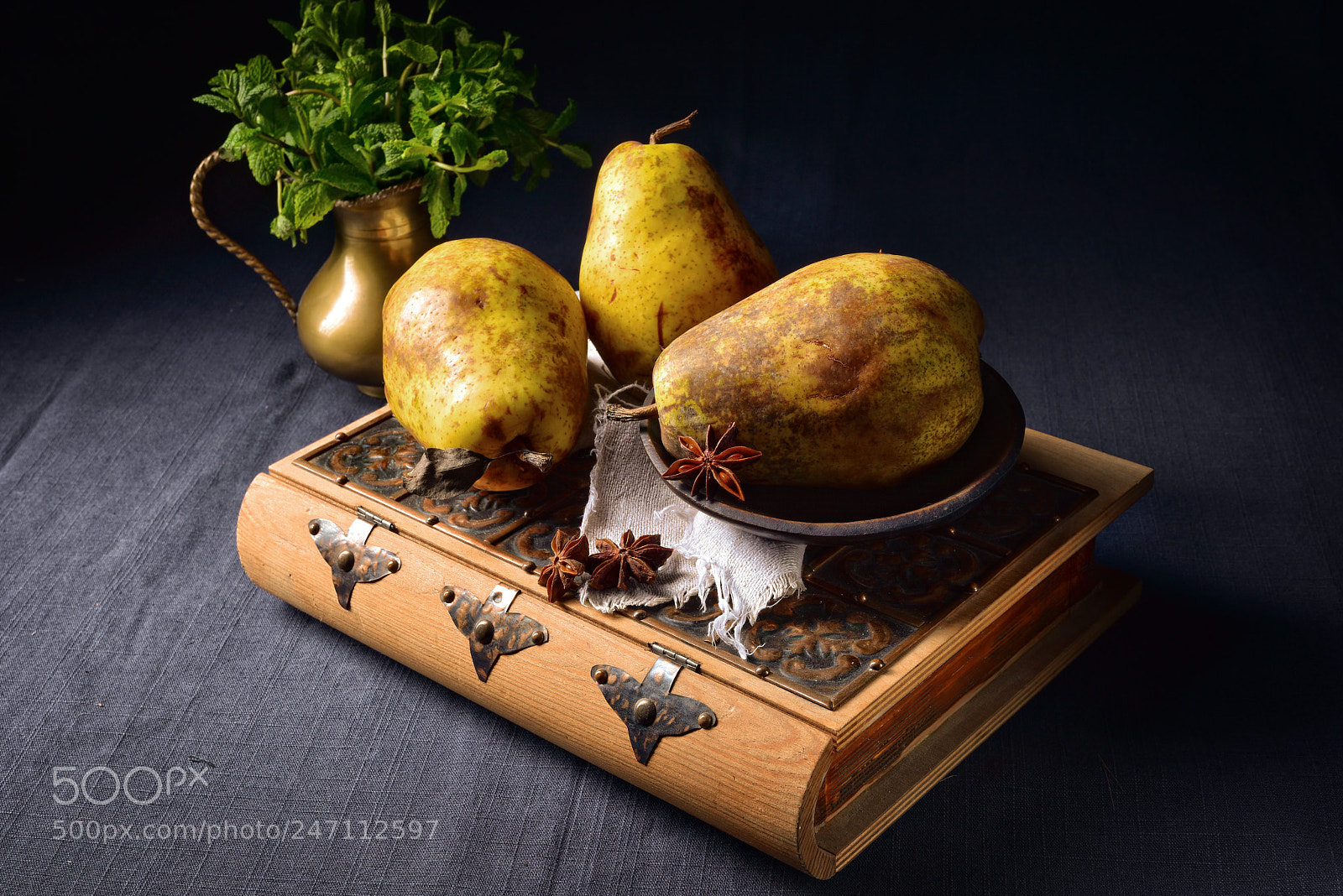 Nikon D810 sample photo. Fresh and rustic pear photography