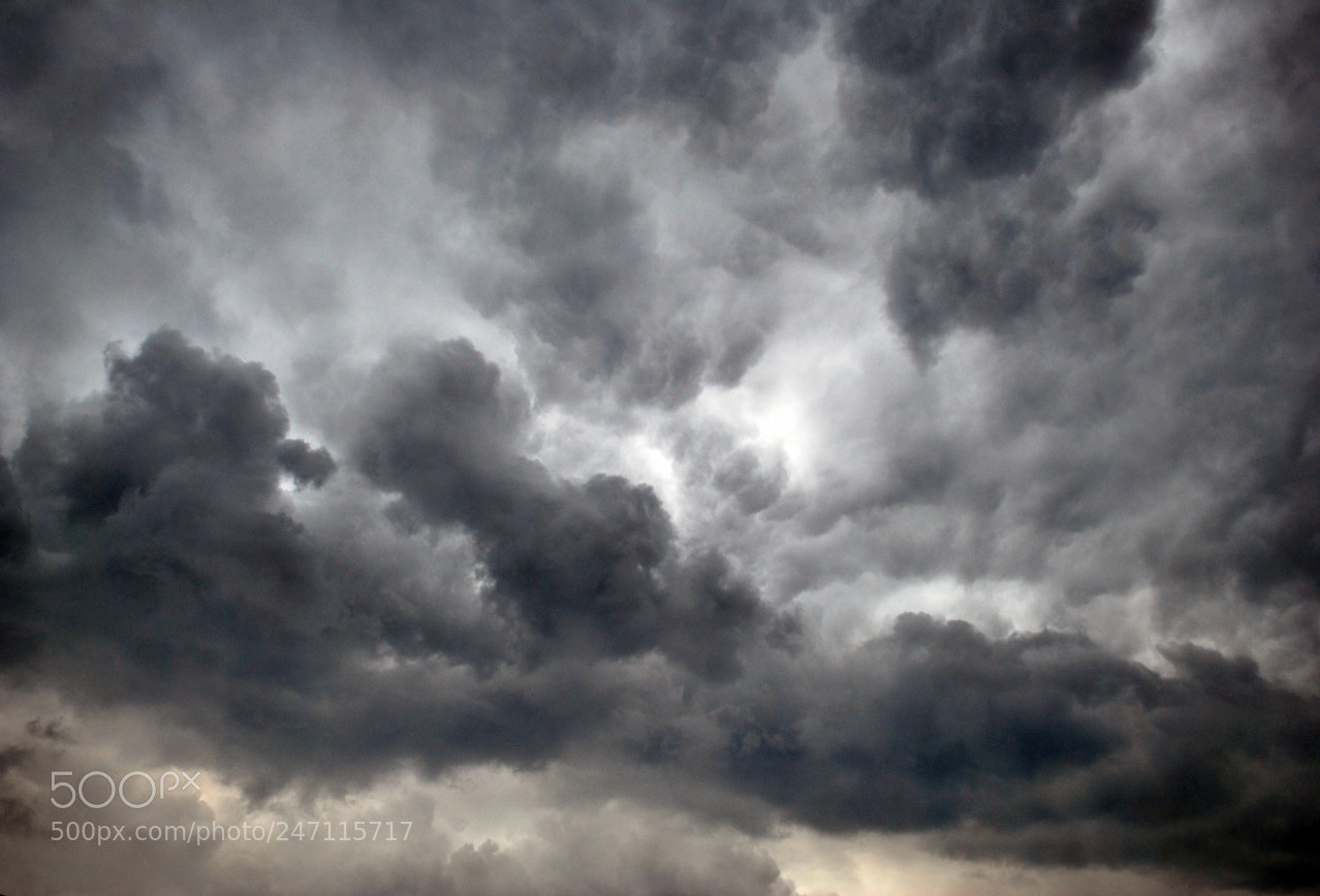 Nikon D60 sample photo. Thunderstorm photography