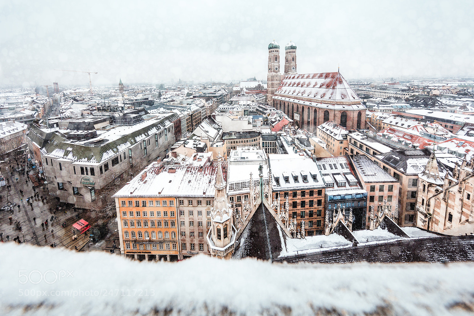 Canon EOS 5DS R sample photo. Munich wintertime photography