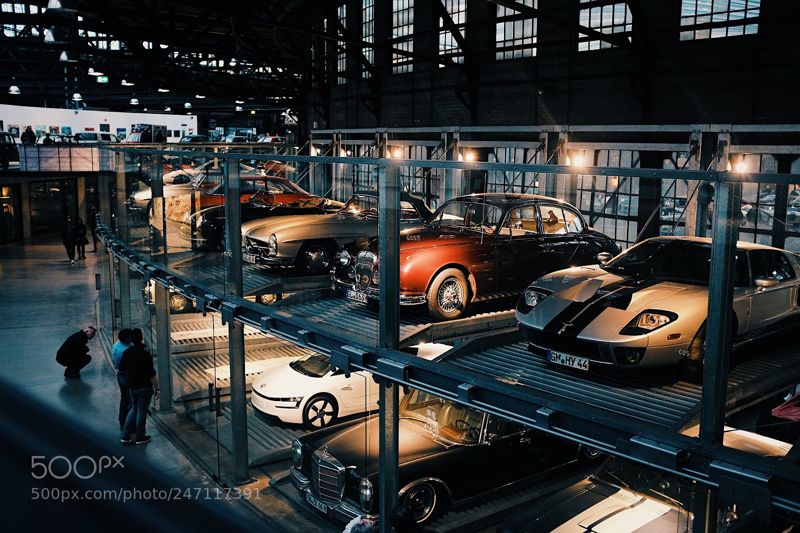 Fujifilm X100T sample photo. Classic remise düsseldorf photography