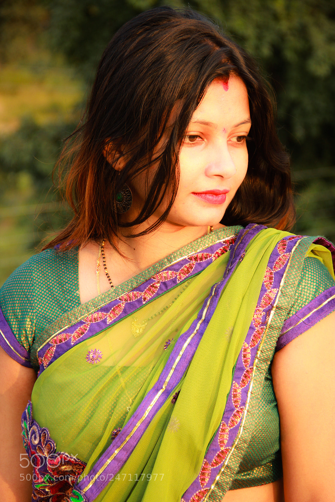 Canon EOS 550D (EOS Rebel T2i / EOS Kiss X4) sample photo. Indian women photography