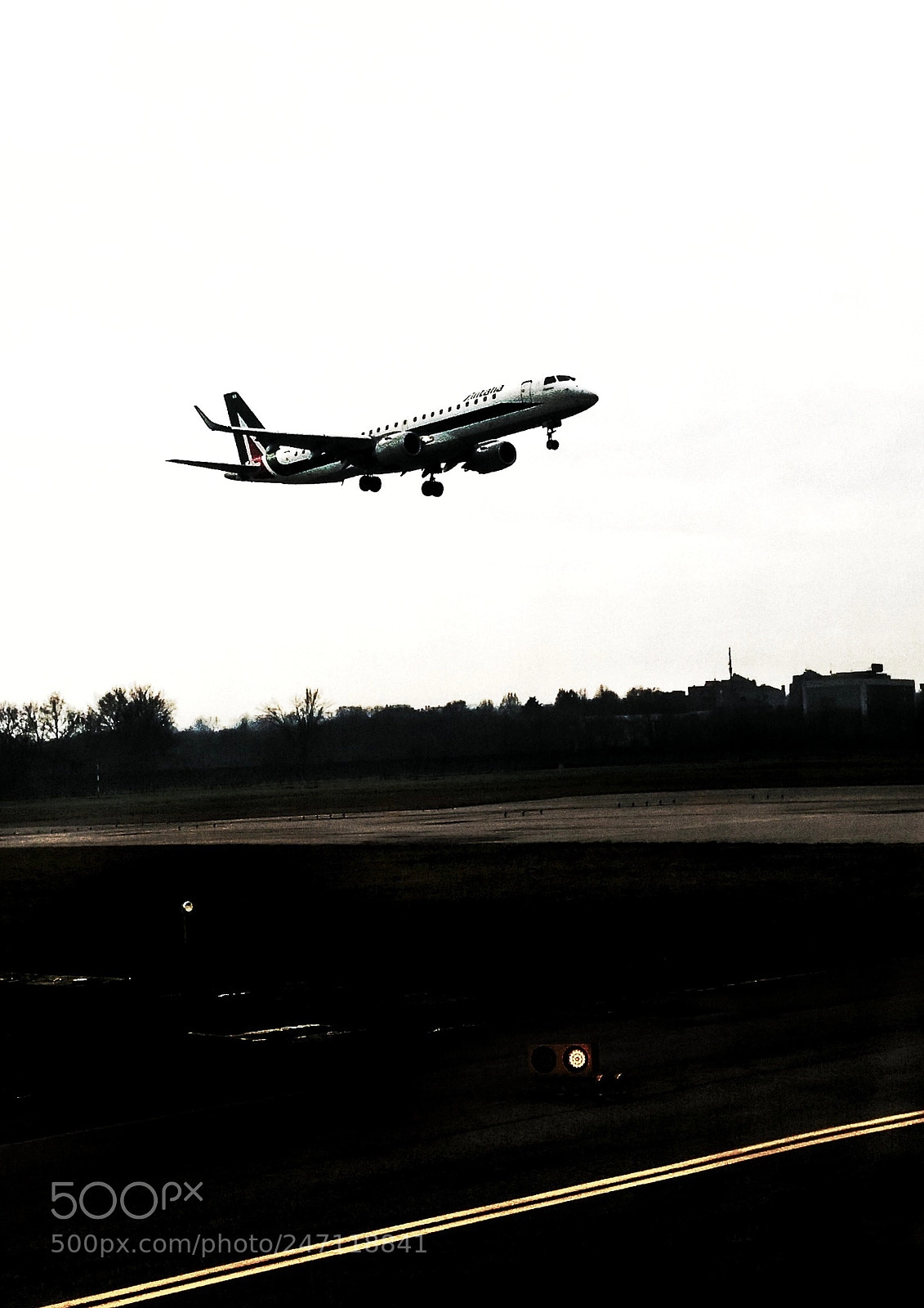 Samsung Galaxy S5 sample photo. Landing linate airport photography