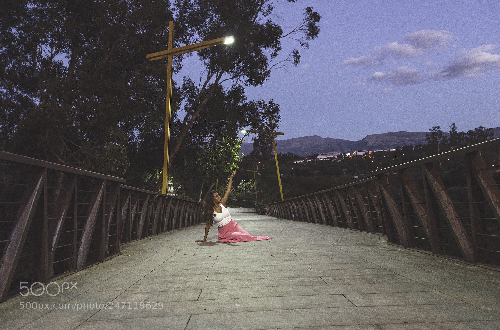 Nikon D5100 sample photo. She is in her photography