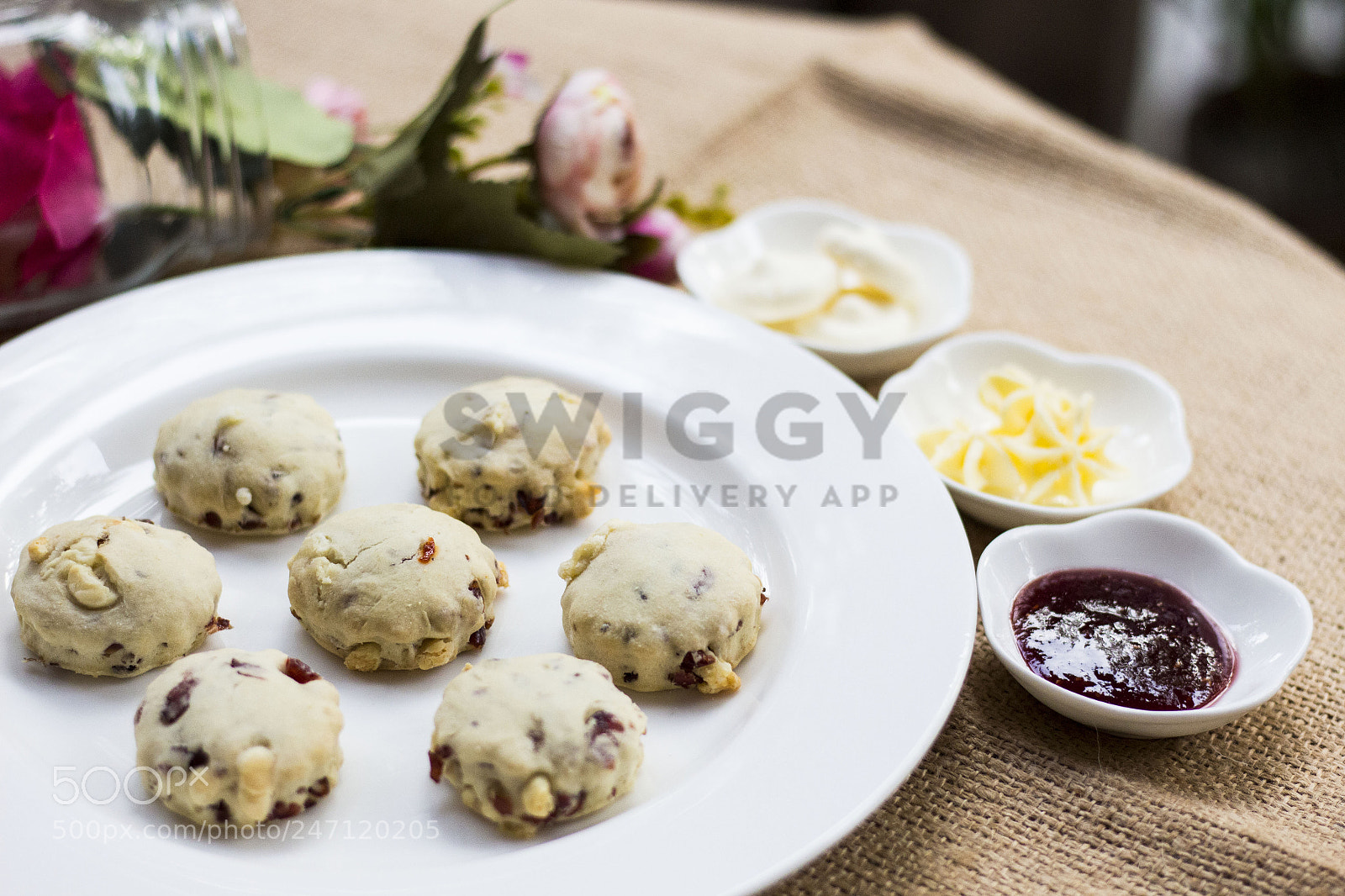 Canon EOS 700D (EOS Rebel T5i / EOS Kiss X7i) sample photo. Cranberry white chocolate scones photography