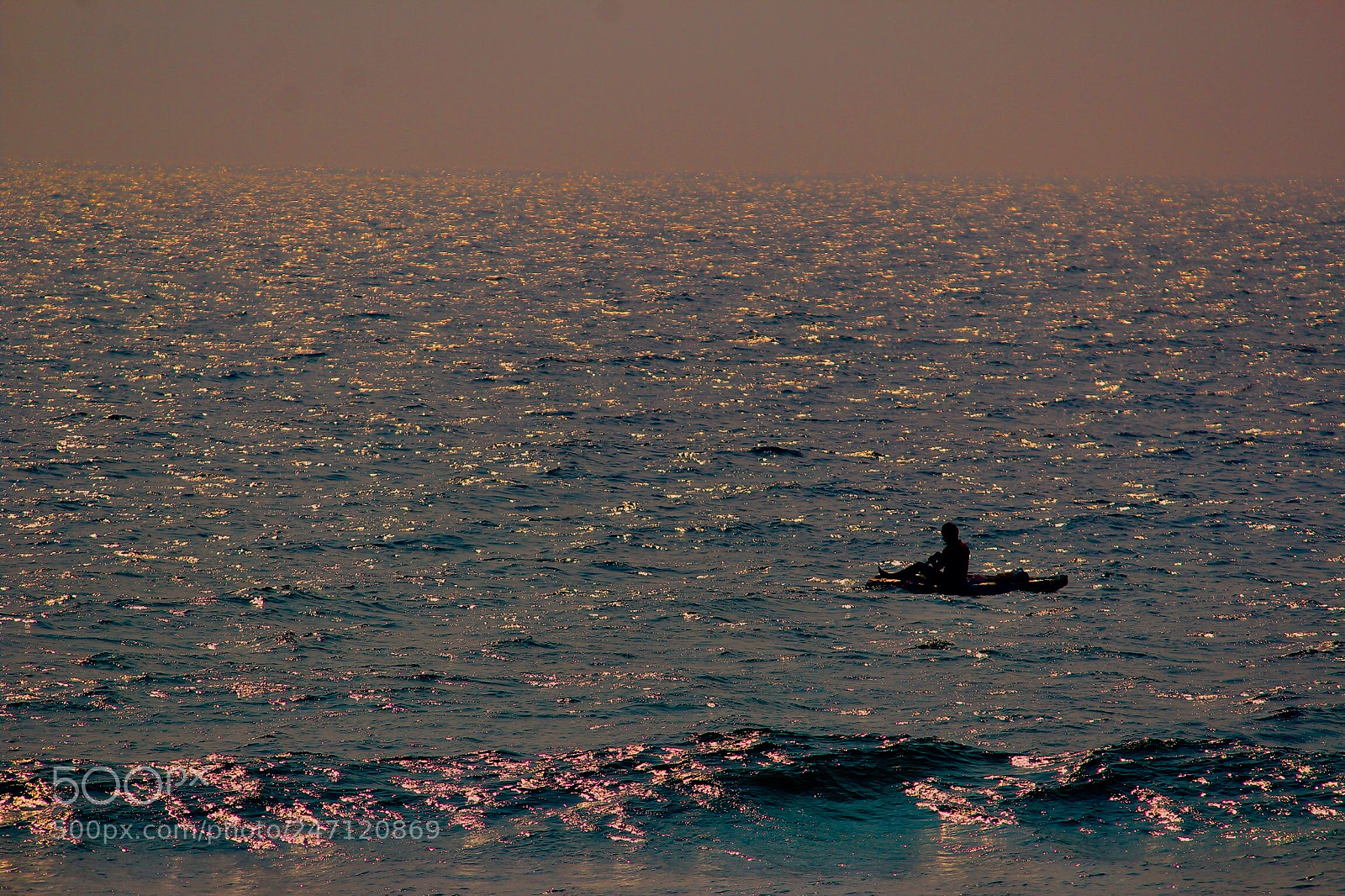 Canon EOS 1200D (EOS Rebel T5 / EOS Kiss X70 / EOS Hi) sample photo. Alone in sea photography